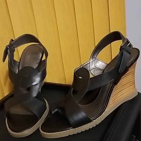 <MARKON> Monte Wood-Look Wedge Sandal - Size 8M - Picture 16 of 16